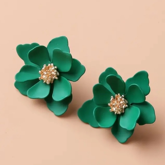 Anthropologie Jewelry - NWOT Lainey Green Flower Post Earrings